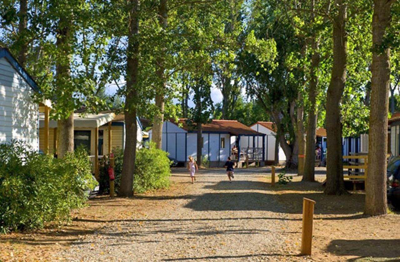 Camping La Dune Vias Esterno foto